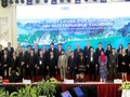 Đại diện các nền kinh tế thành viên APEC tham dự đối thoại - Ảnh: ĐỨC HIẾU