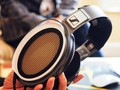 Mẫu tai nghe Sennheiser HE 1