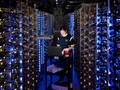 Trung tâm dữ liệu của hãng Google đặt tại The Dalles, tiểu bang Oregon, xử lý hàng trăm triệu lệnh tìm kiếm mỗi ngày trên mạng Internet. Ảnh AFP
