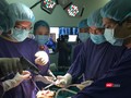 Ca mổ thay khớp gối hiện đại tại Bệnh viện Việt Đức do BS. Henry Chan thực hiện
