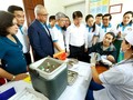 Đại diện WHO và Bộ Y tế thăm một cơ sở tiêm chủng
