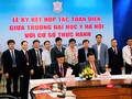Ký kết hợp tác toàn diện giữa Trường Đại học Y Hà Nội với các BV với sự chứng kiến của đại diện Bộ Y tế