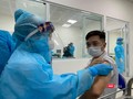 Tiêm vaccine COVID-19