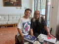 Nhà thơ Trần Mạnh Hảo (trái) và tác giả Xuân Ba