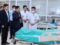  Thủ tướng Phạm Minh Chính kiểm tra đột xuất công tác bảo đảm cung ứng thuốc, sinh phẩm, vật tư y tế và chăm sóc sức khỏe nhân dân tại Bệnh viện Đa khoa tỉnh Điện Biên - Ảnh: VGP/Nhật Bắc