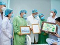 Người được ghép tim ở BV Đại học Y Dược TP.HCM ra viện: BV tặng 200 triệu đồng và món quà đặc biệt