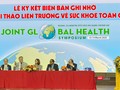 Chuyên gia Việt Nam và quốc tế chia sẻ kinh nghiệm về nâng cao chăm sóc sức khỏe 