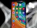 Chiếc Mate 30 phiên bản 5G của Huawei chỉ sử dụng 1% linh kiện của Mỹ. Ảnh: Nikkei Asian Review