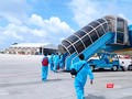 Người dân từ TP HCM về quê tránh dịch COVID-19 hạ cánh xuống sân bay Đà Nẵng