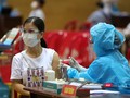 Nhân viên y tế Đà Nẵng tiêm vaccine phòng COVID-19 cho người dân