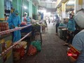 Chợ Hoà An (quận Cẩm Lệ, TP Đà Nẵng) trong ngày đầy hoạt động trở lại