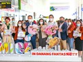 Khách du lịch đến Đà Nẵng sau khi du lịch mở cửa trở lại.