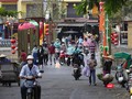 Du khách đến tham quan tại phố cổ Hội An (Quảng Nam)