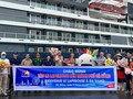Quang cảnh lễ đón đoàn du khách đến từ tàu La Lapérouse tại cảng Tiên Sa (Đà Nẵng)