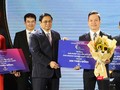 Thủ tướng Chính phủ Phạm Minh Chính trao giải thưởng Giải pháp Chuyển đổi số Quốc gia Doanh nghiệp xuất sắc nhất cho đại diện Retex