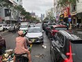 Hàng trăm phương tiện ô tô bị chết máy nằm la liệt trên tuyến đường Lê Duẫn, quận Hải Châu (đoạn Ông Ích Khiêm đến Hoàng Hoa Thám)