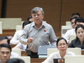 Đại biểu Trương Trọng Nghĩa - Đoàn ĐBQH TP HCM - nêu ý kiến thảo luận nội dung liên quan đến sách giáo khoa. (ảnh quochoi.vn)