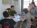 Nạn nhân đến trình báo tại cơ quan công an