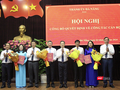 Lãnh đạo Đà Nẵng tặng hoa chúc mừng các cá nhân nhận quyết định điều động, bổ nhiệm ở các vị trí chủ chốt.
