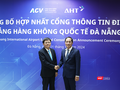 Lãnh đạo Cảng hàng không quốc tế Đà Nẵng và Công ty CP Đầu tư Khai thác Nhà ga quốc tế Đà Nẵng (AHT) tại lễ hợp nhất cổng thông tin điện tử.
