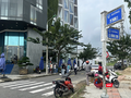Sáng 6/11, rất đông khách hàng tập trung tại trụ sở Công ty GFDI để đòi quyền lợi.