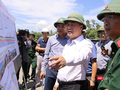Thứ trưởng Bộ Xây dựng Nguyễn Việt Hùng, Phó trưởng Đoàn kiểm tra số 1 theo quyết định của Thủ tướng Chính phủ tại chuyến kiểm tra thực địa, làm việc với các đơn vị liên quan về tiến độ dự án cao tốc Hòa Liên – Túy Loan (TP Đà Nẵng).