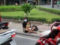 Những tấm vé số cuối cùng được bán ở vỉa hè trước khi TP.HCM giãn cách xã hội hồi tháng 6/2021
