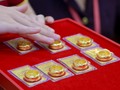 Vàng nhẫn lập kỷ lục mới, sắp ngang giá vàng SJC