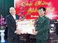 Ông Phạm Văn Sinh, Chủ tịch UBND tỉnh chúc Tết cán bộ, chiến sỹ Bộ Chỉ huy Bộ đội Biên phòng tỉnh. (Nguồn: thaibinh)