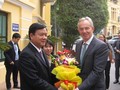 Bộ trưởng Đinh La Thăng nồng nhiệt đón ngài cựu Thủ tướng Anh Tony Blair đến thăm làm việc với Bộ GTVT