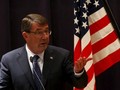 Bộ trưởng Quốc phòng Mỹ Ash Carter phát biểu trong buổi họp báo tại Bộ Quốc phòng Nhật ở thủ đô Tokyo ngày 8.4.2015 - Ảnh: Reuters