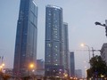 QIA ban đầu ra giá 600 triệu USD để mua tòa tháp, song đã chấp thuận nâng lên 800 triệu USD theo định giá của tòa.