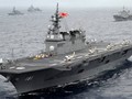 Tàu sân bay trực thăng Hyuga của hải quân Nhật trong một cuộc diễn tập