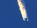 Su-24 Nga trúng tên lửa bốc cháy