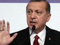 Ông Erdogan nói Nga 'đùa với lửa' khi tấn công các nhóm đối lập Syria và ra các cáo buộc 'không thể chấp nhận' chống lại Ankara. Ảnh AFP