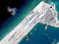 Ảnh vệ tinh chụp đường băng xây trái phép trên Đá Chữ thập hồi tháng 4-2015. Ảnh: DigitalGlobe