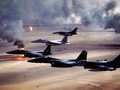 Chiến dịch Bão táp sa mạc 1991: Các máy bay liên quân bay trên các mỏ dầu đang cháy ở Kuwait (Globallookpress)