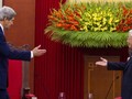 Ngoại trưởng Mỹ John Kerry trong cuộc gặp với Tổng bí thư Việt Nam Nguyễn Phú Trọng ở Hà Nội hồi cuối năm 2013. 