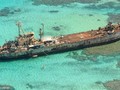 Chiếc tàu đổ bộ của Philippines chiếm đóng trái Bãi Cỏ Mây (thuộc quần đảo Trường Sa, Việt Nam) đang trong tình trạng mục nát