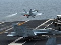 Chiến đấu cơ F-118 Hornet xuất kích từ tàu sân bay Mỹ