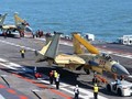 Chiến đấu cơ J-15 trên tàu sân bay Liêu Ninh của Trung Quốc