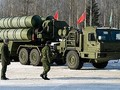 Tổ hợp tên lửa phòng không S-400 Triumph.