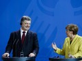 Tổng thống Ukraine Poroshenko (bên trái) và nữ Thủ tướng Đức Merkel 