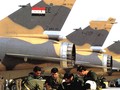Phi công Iraq chuẩn bị trước khi không kích Iran.