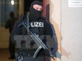 Cảnh sát Đức tham gia chiến dịch truy quét ngày 16/1 tại Berlin. (Nguồn: AFP/TTXVN)