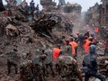 Lực lượng cứu hộ làm việc tại Sankhu, ngoại ô Kathmandu ngày 30/4. (Ảnh: THX/TTXVN)