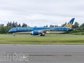 Hình ảnh chiếc Boeing 787-9 Dreamliner của Vietnam Airlines hoàn thành chuyến bay thử đầu tiên.