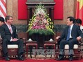 Chủ tịch nước Trương Tấn Sang tiếp Bộ trưởng Quốc phòng Hoa Kỳ Ashton Carter. Ảnh: Nguyễn Khang – TTXVN