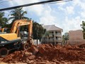 Công trường xây dựng mọc lên khắp nơi trên đảo Phú Quốc - Ảnh: Đình Dân