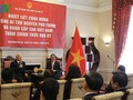 Tổng Bí thư nói chuyện với cán bộ, nhân viên Đại sứ quán Việt Nam tại Hoa Kỳ
